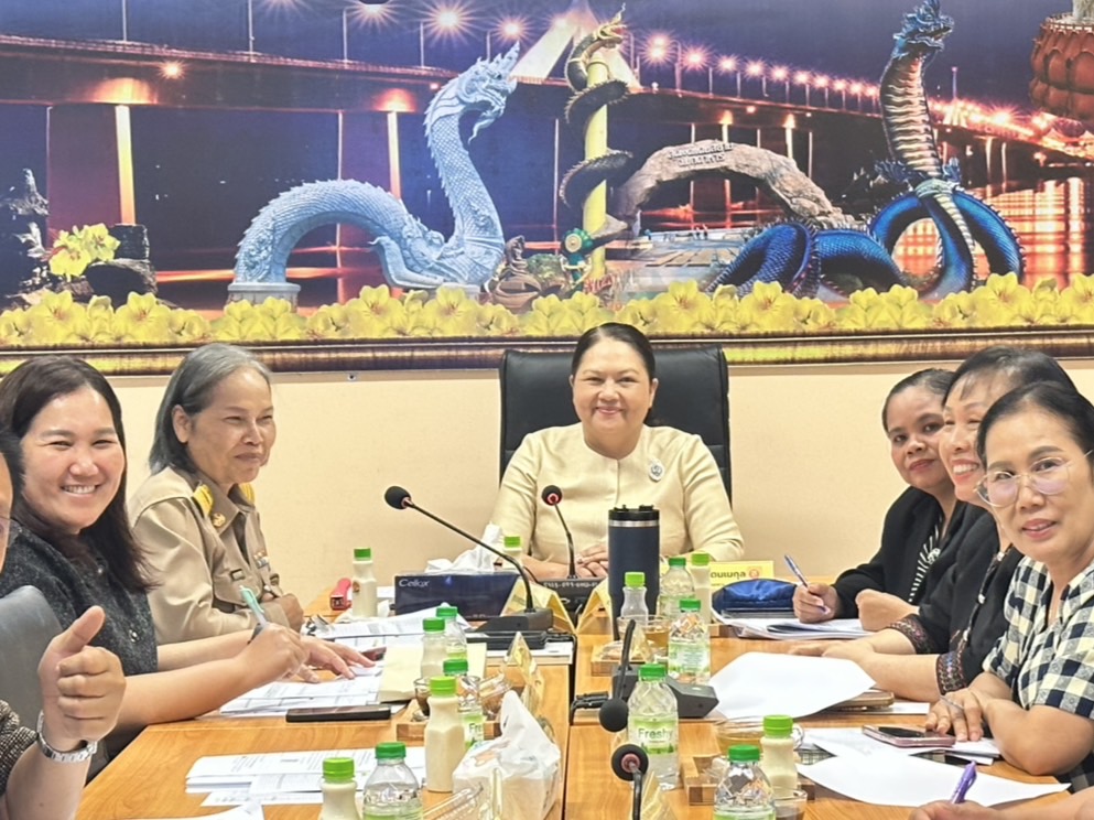 พช.มุกดาหาร  เคลียร์หนี้-ปลดภาระค้ำประกันกองทุนสตรี พร้อมอัดฉีดงบหมุนเวียนทะลุ 1.5 ล้านบาท