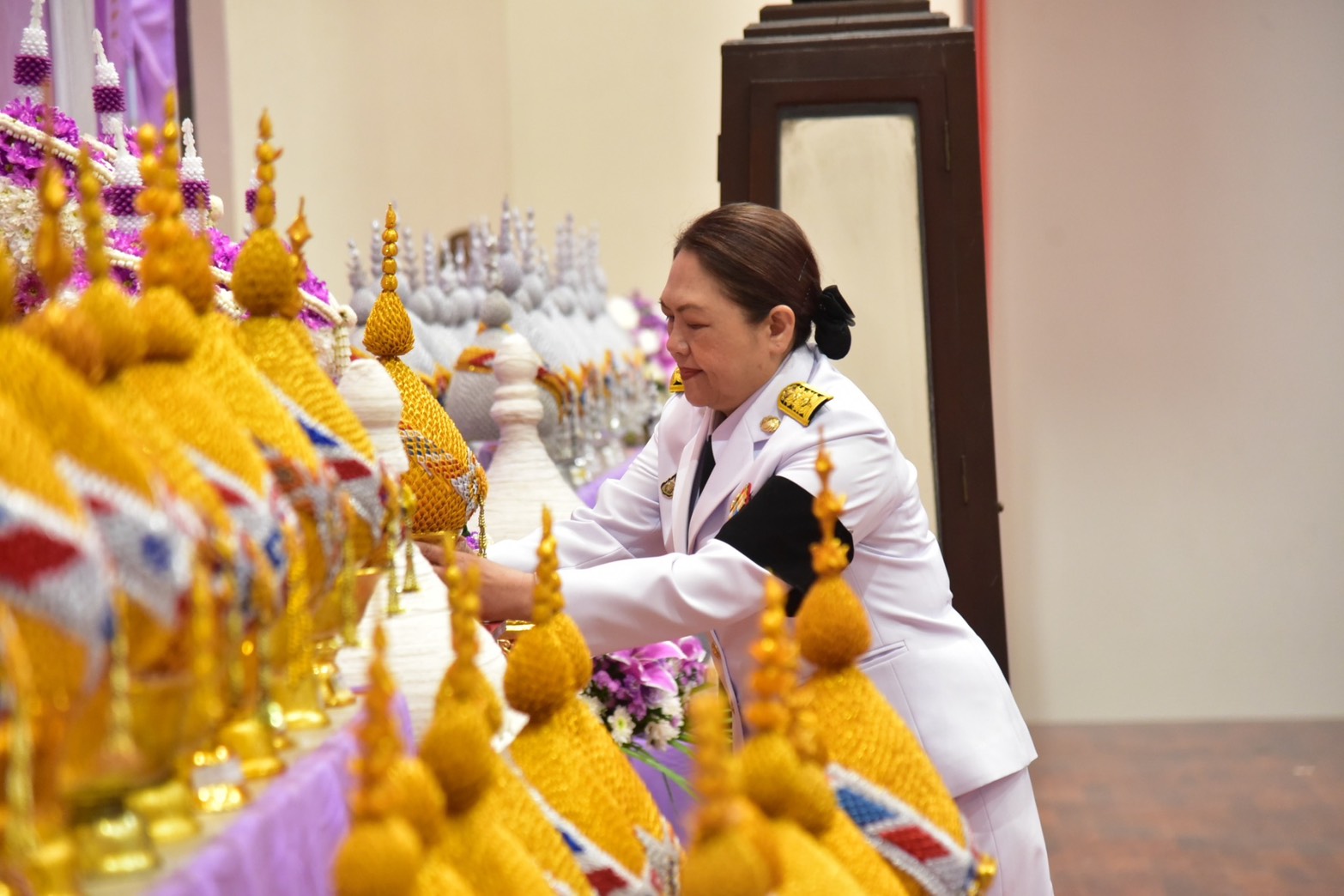 พช.มุกดาหาร ร่วมพิธีถวายเครื่องราชสักการะและวางพานพุ่ม และพิธีจุดเทียนถวายพระพรชัยมงคล เนื่องในโอกาสวันเฉลิมพระชนมพรรษา สมเด็จพระนางเจ้าฯ พระบรมราชินี